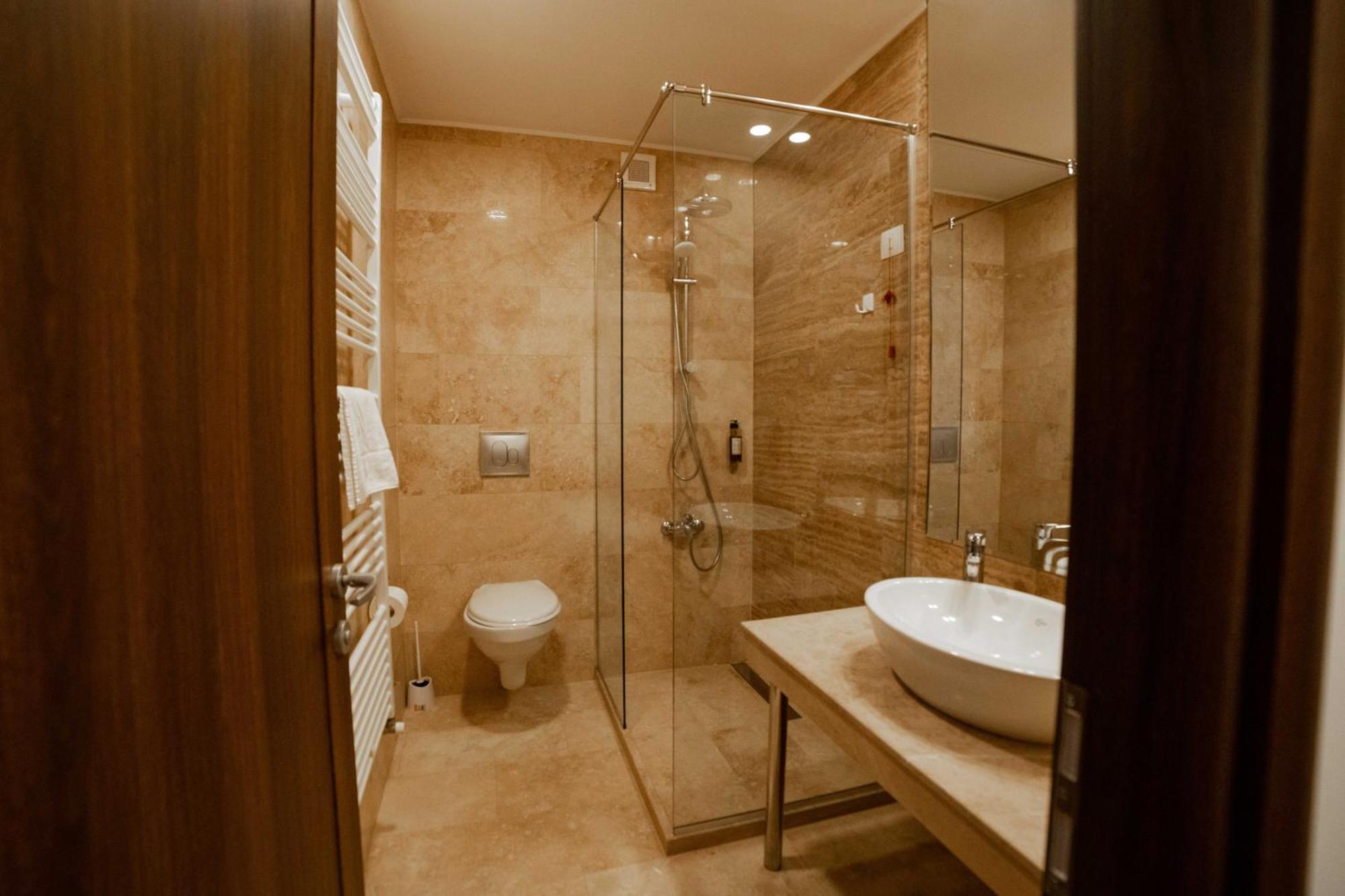 Bucharest Airport Accomodation Aparthotel Otopeni Exterior photo