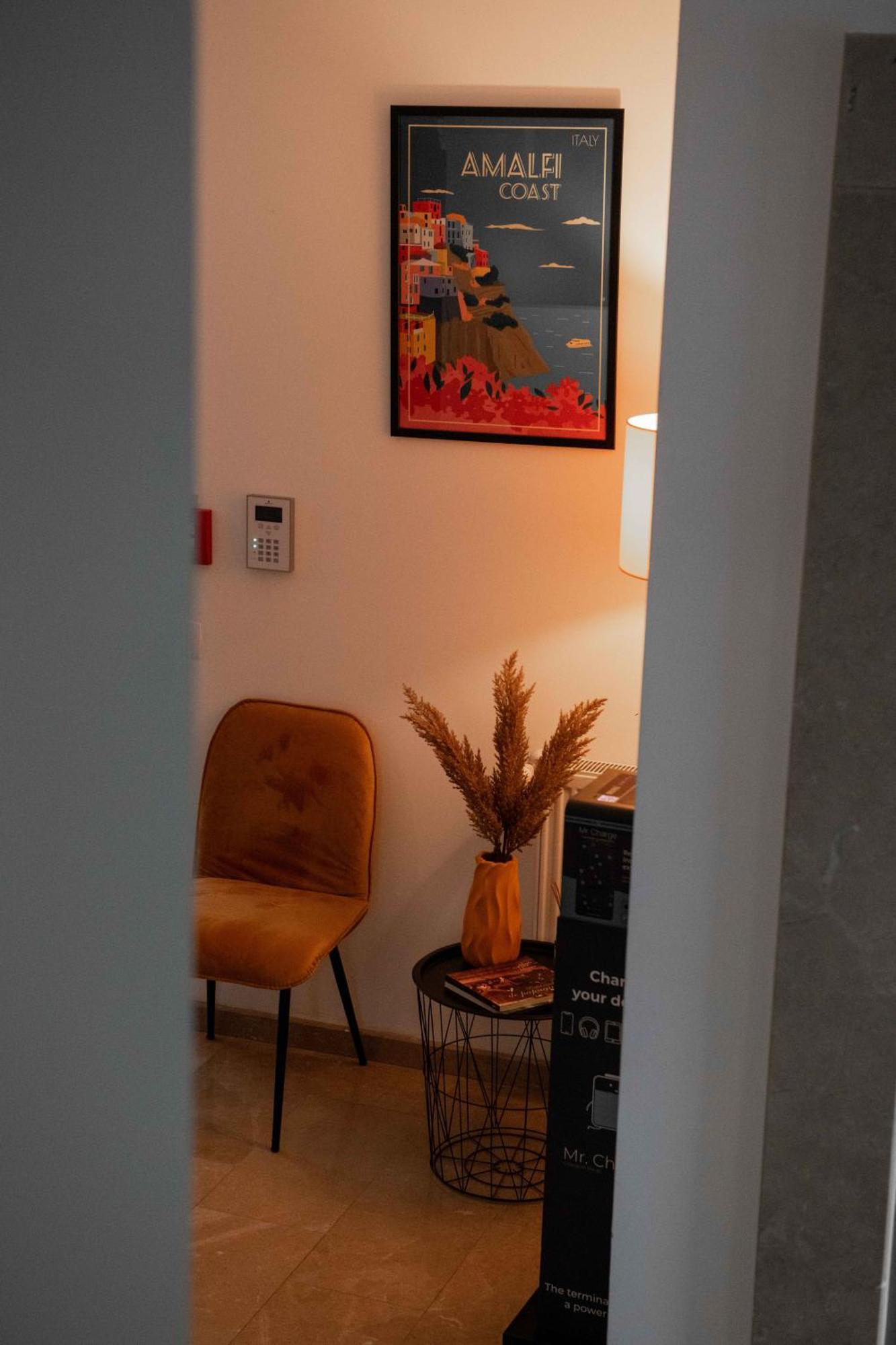 Bucharest Airport Accomodation Aparthotel Otopeni Exterior photo